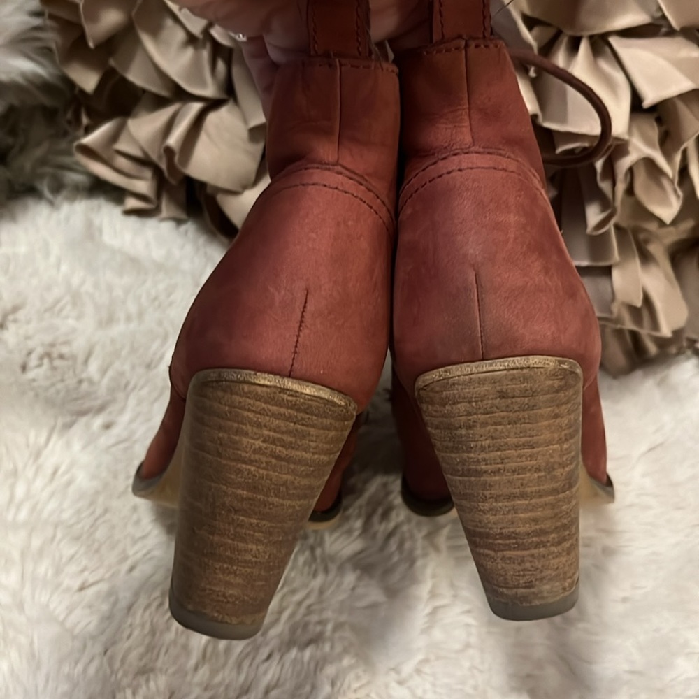 Steve Madden Pennylane Suede Lace Pointy Light Red Heeled Granny Ankle Boots 8 - Picture 8 of 15